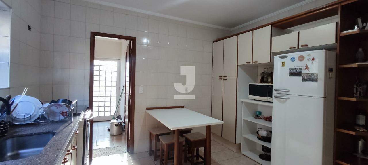 Casa à venda com 4 quartos, 220m² - Foto 19