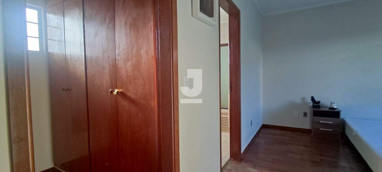 Casa à venda com 4 quartos, 220m² - Foto 25