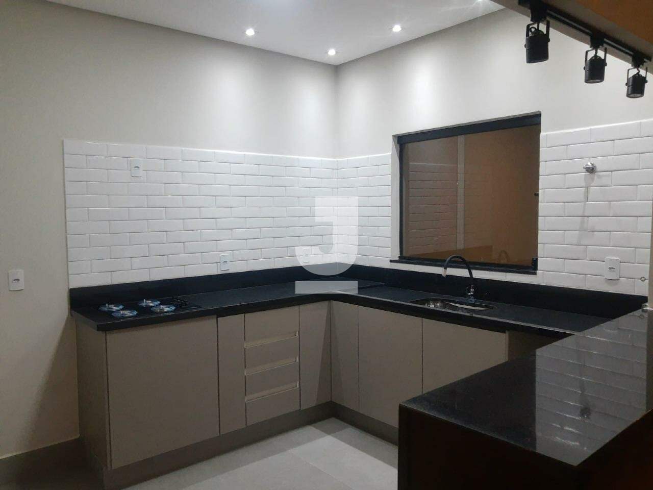 Casa à venda com 3 quartos, 108m² - Foto 17