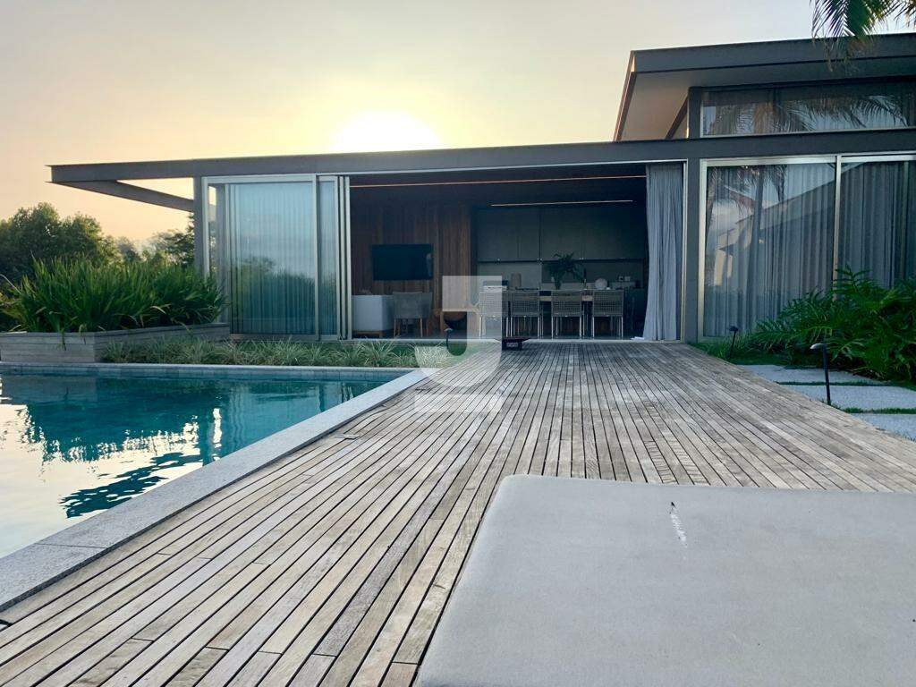 Casa de Condomínio à venda com 5 quartos, 590m² - Foto 1