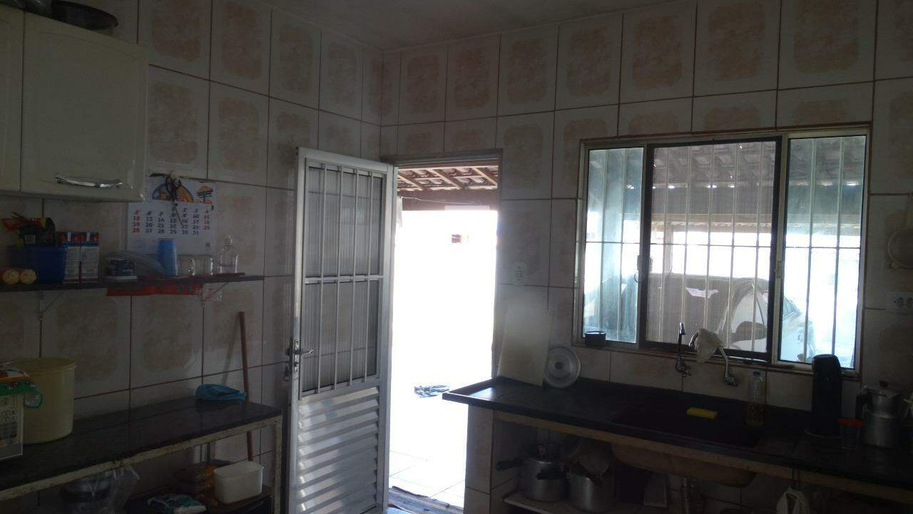 Casa à venda com 2 quartos, 60m² - Foto 16