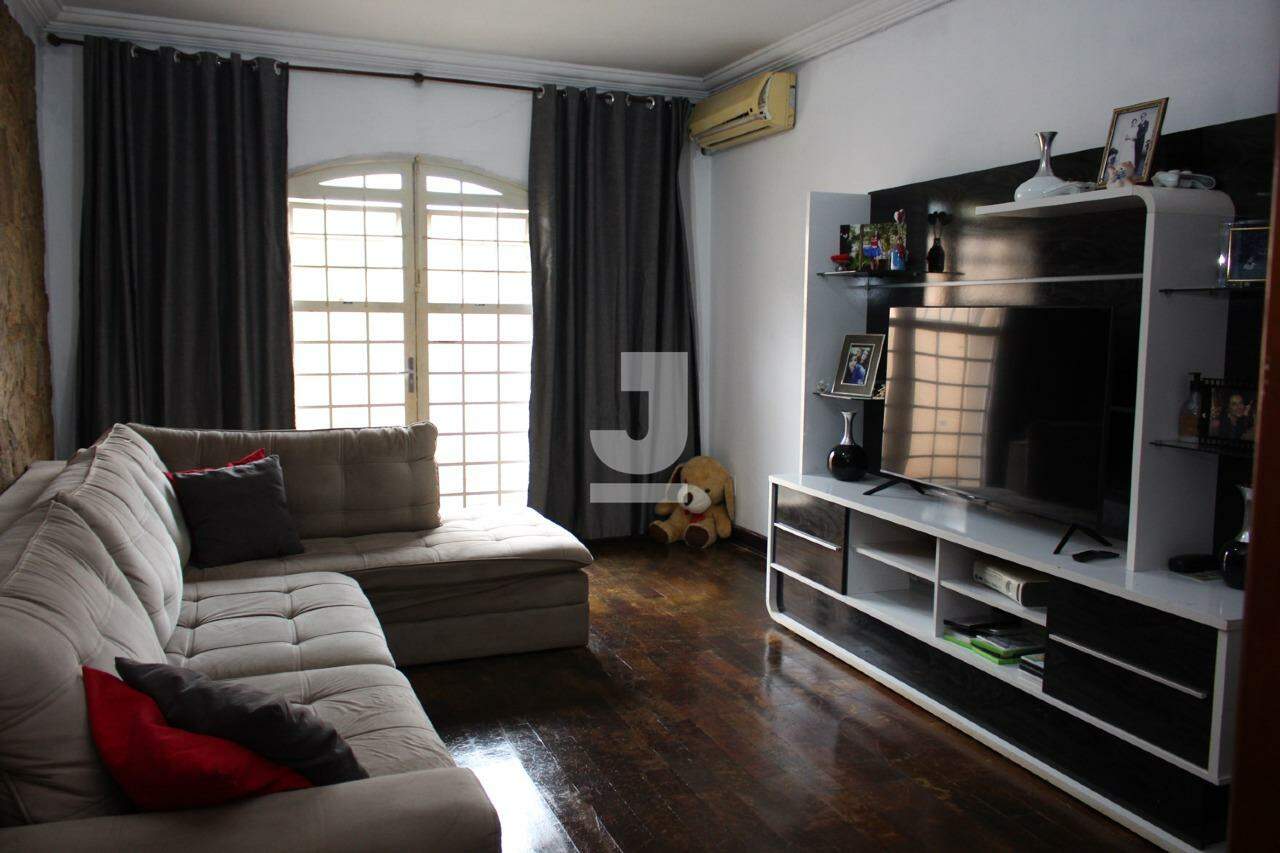 Casa à venda com 2 quartos, 290m² - Foto 3