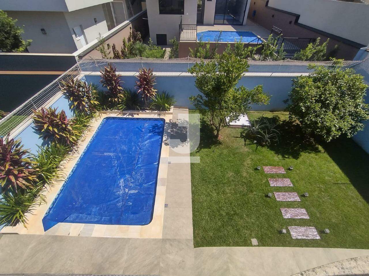 Casa de Condomínio à venda com 3 quartos, 234m² - Foto 1