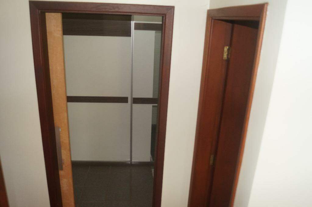 Casa de Condomínio à venda com 3 quartos, 240m² - Foto 47