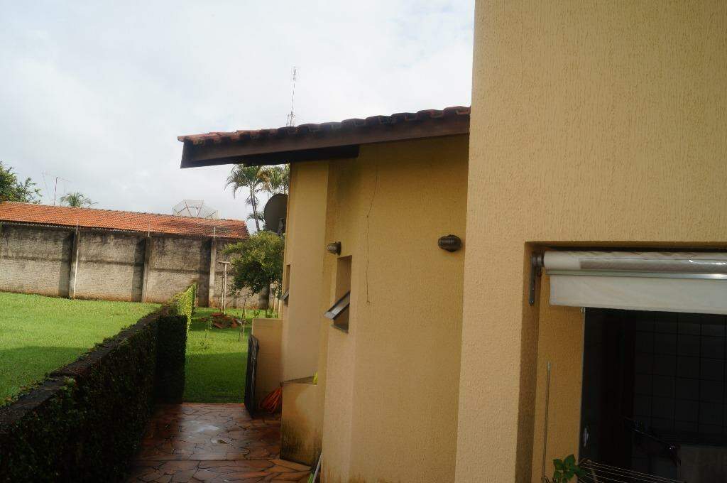 Casa de Condomínio à venda com 3 quartos, 240m² - Foto 32