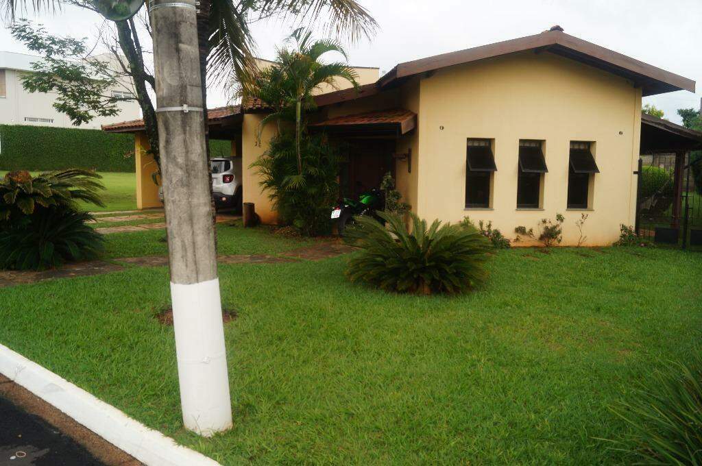 Casa de Condomínio à venda com 3 quartos, 240m² - Foto 4