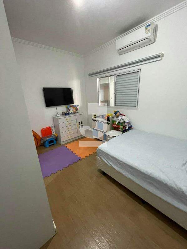 Casa à venda com 3 quartos, 300m² - Foto 6