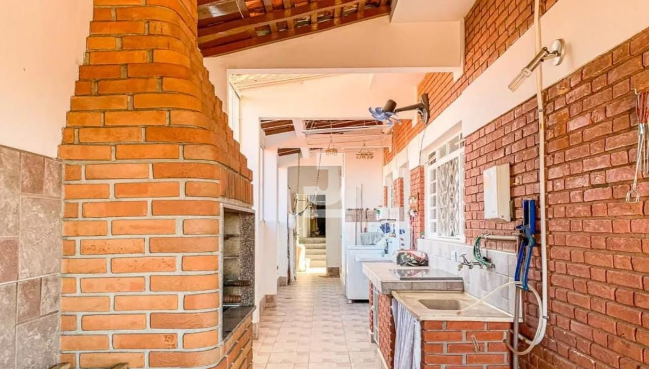 Casa à venda com 3 quartos, 140m² - Foto 9