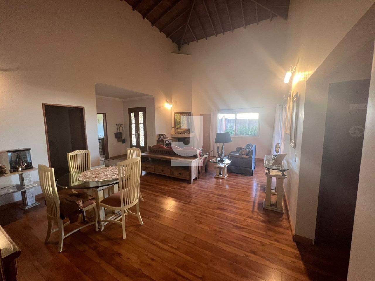 Casa de Condomínio à venda com 3 quartos, 420m² - Foto 2