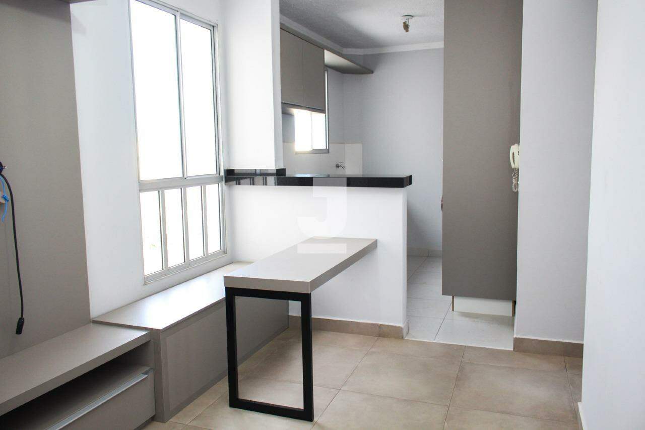 Apartamento à venda com 3 quartos, 47m² - Foto 2