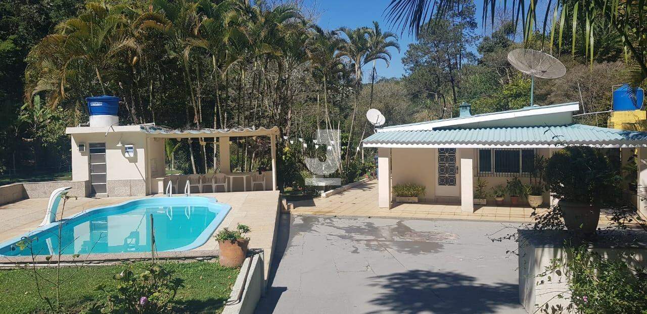 Fazenda à venda com 5 quartos, 398m² - Foto 1