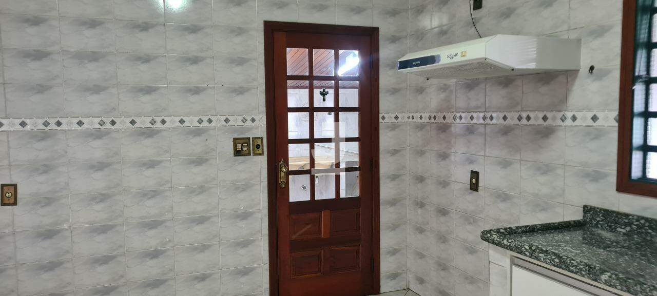 Casa à venda com 4 quartos, 198m² - Foto 12