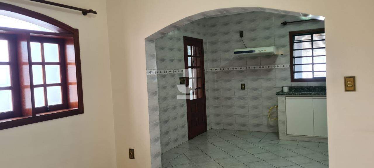 Casa à venda com 4 quartos, 198m² - Foto 9