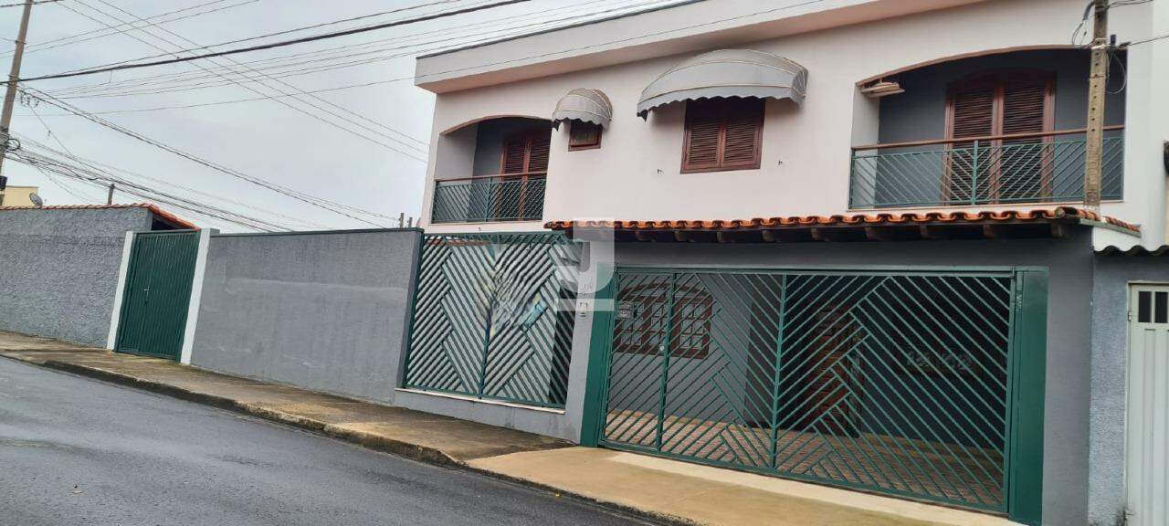 Casa à venda com 4 quartos, 198m² - Foto 2