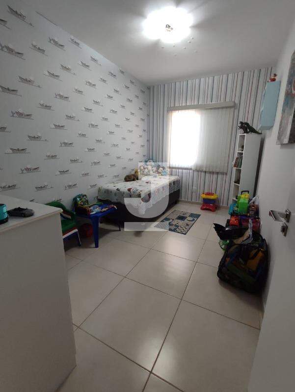 Casa à venda com 3 quartos, 114m² - Foto 13