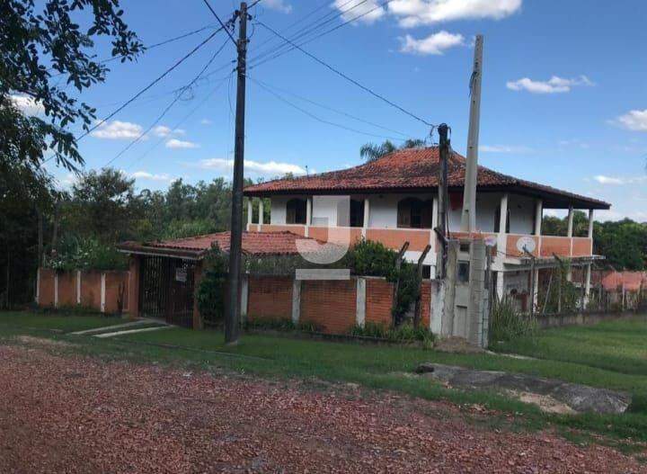 Fazenda à venda com 6 quartos, 650m² - Foto 1