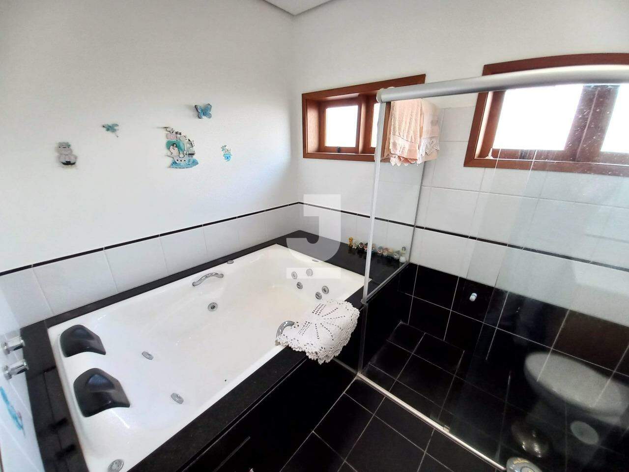 Casa de Condomínio à venda com 5 quartos, 406m² - Foto 31