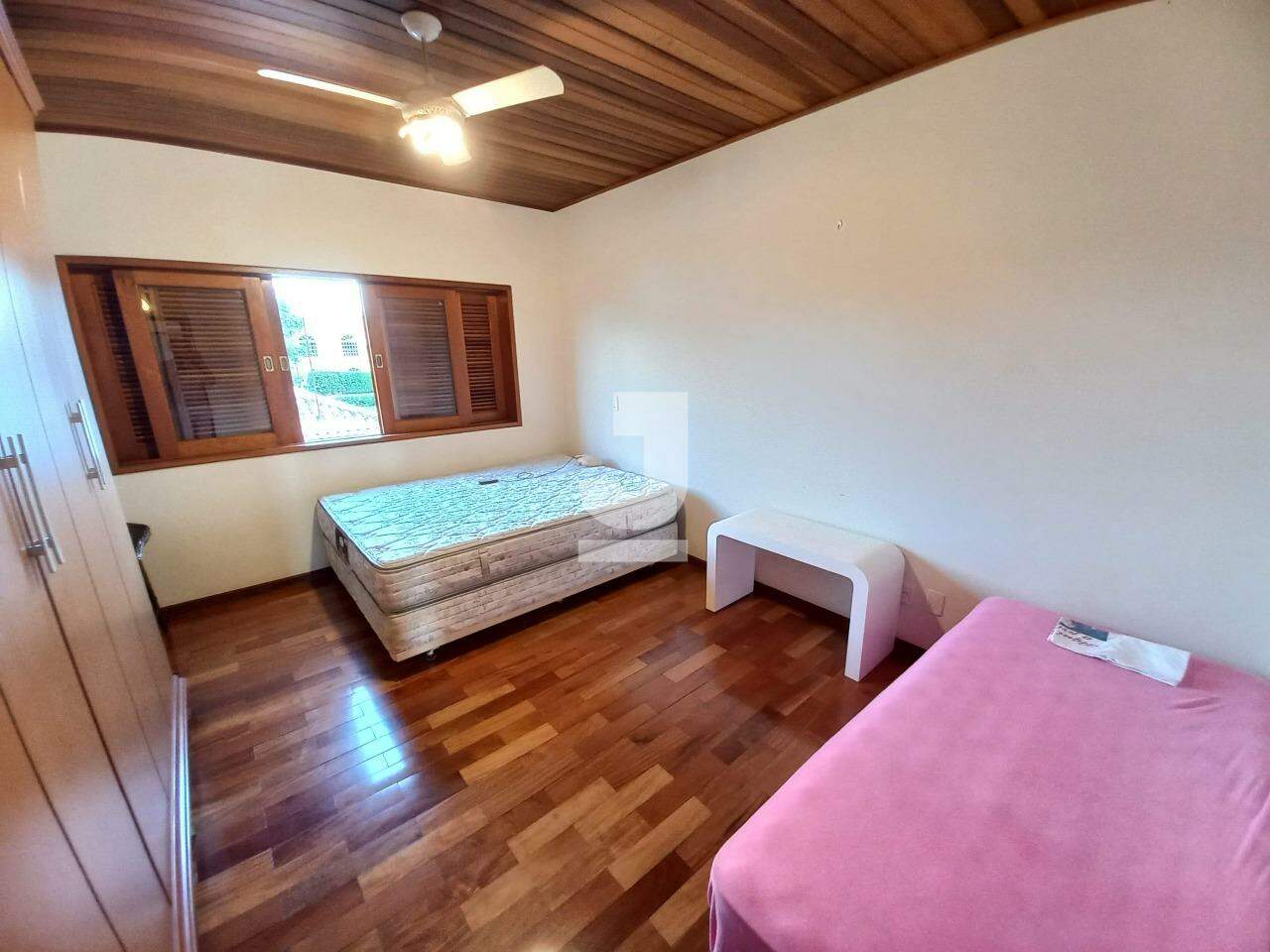 Casa de Condomínio à venda com 5 quartos, 406m² - Foto 22