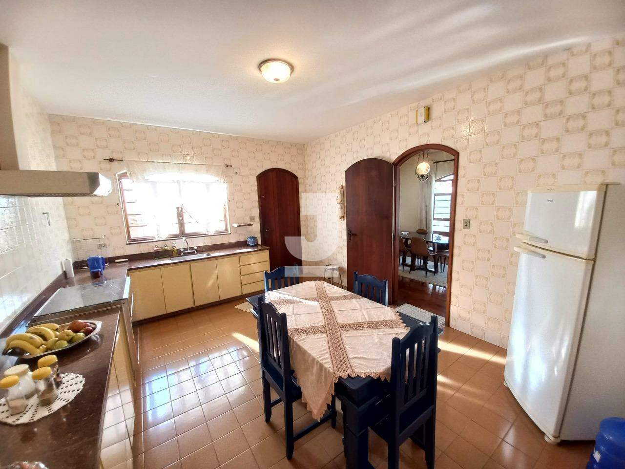 Casa à venda com 3 quartos, 200m² - Foto 10