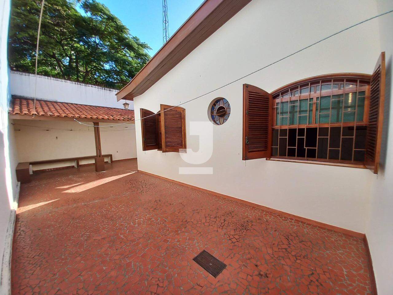 Casa à venda com 3 quartos, 200m² - Foto 21