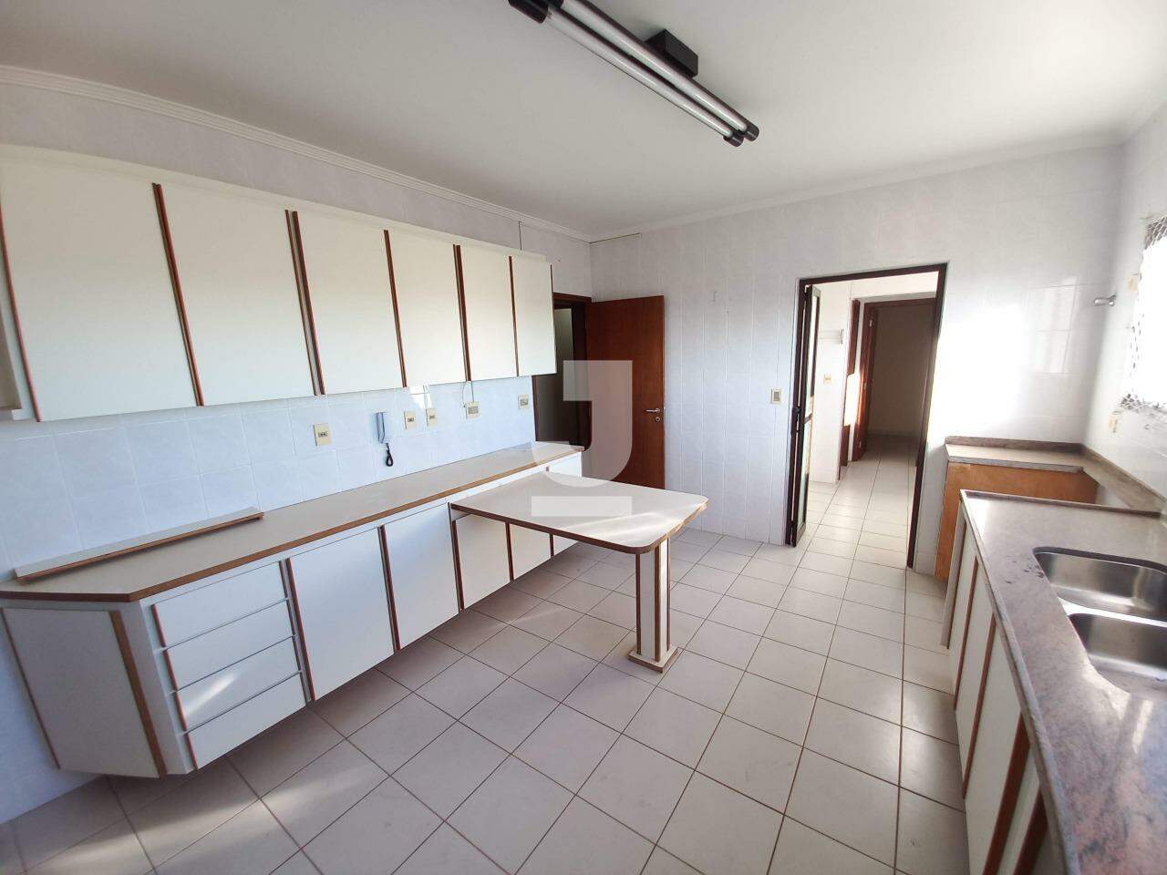 Apartamento à venda com 3 quartos, 152m² - Foto 6