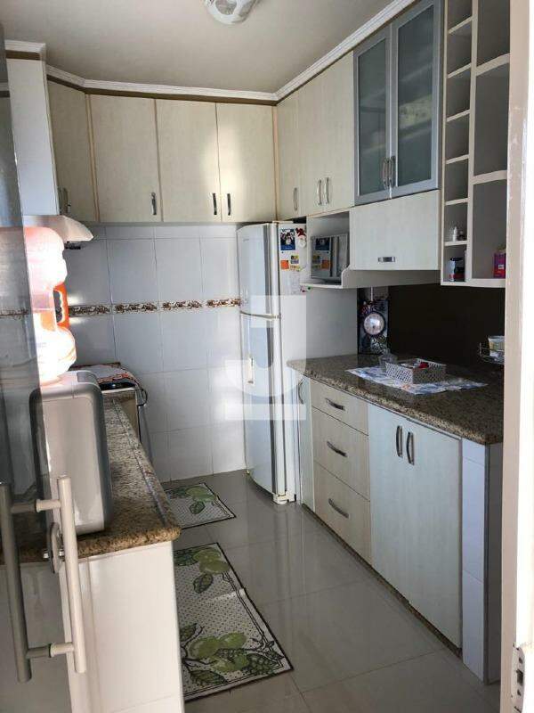 Casa à venda com 3 quartos, 200m² - Foto 25