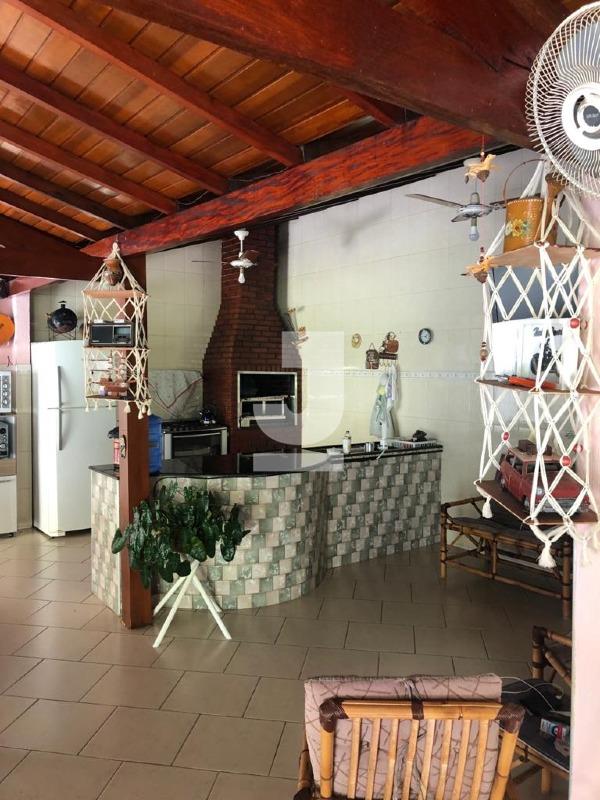 Casa à venda com 3 quartos, 200m² - Foto 14