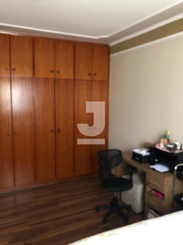 Casa à venda com 3 quartos, 200m² - Foto 2