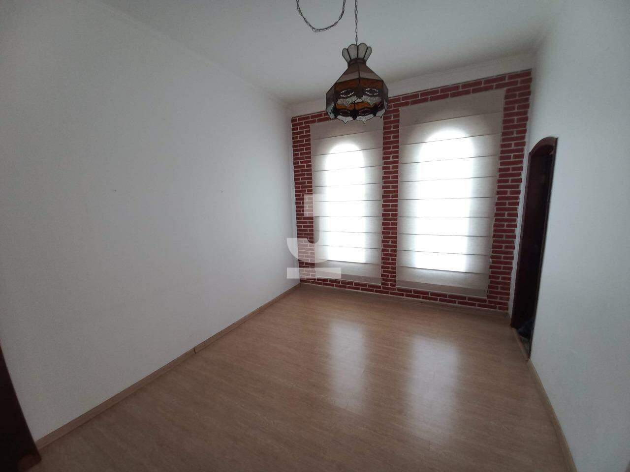 Casa à venda com 2 quartos, 380m² - Foto 10