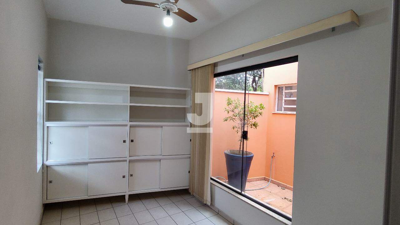 Casa à venda com 3 quartos, 204m² - Foto 21