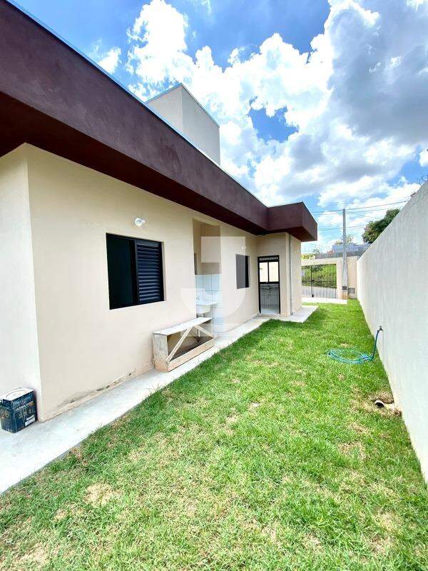 Casa à venda com 2 quartos, 60m² - Foto 16