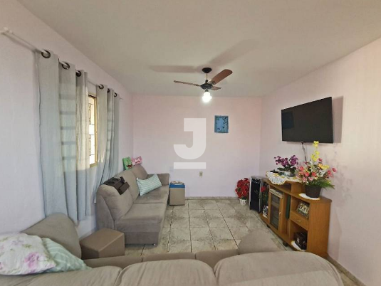 Casa à venda com 2 quartos, 160m² - Foto 1