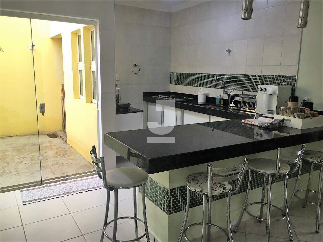 Casa à venda com 2 quartos, 140m² - Foto 6