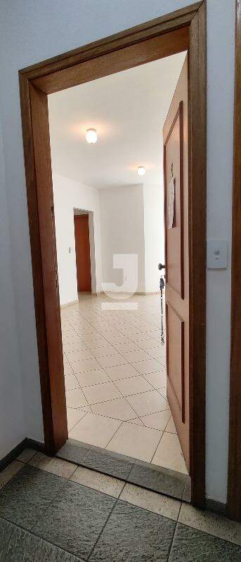 Apartamento à venda com 2 quartos, 74m² - Foto 8