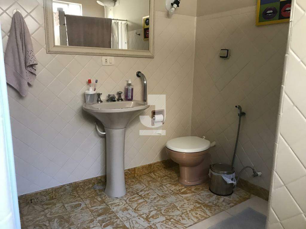 Casa à venda com 3 quartos, 220m² - Foto 10