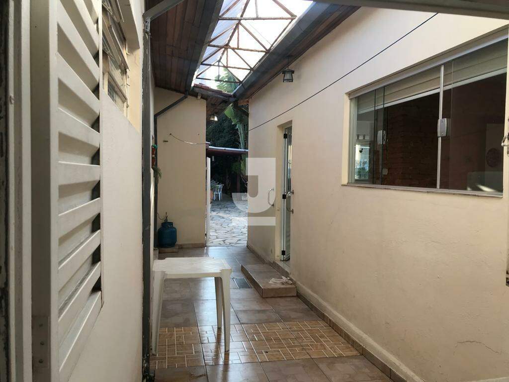 Casa à venda com 3 quartos, 220m² - Foto 30