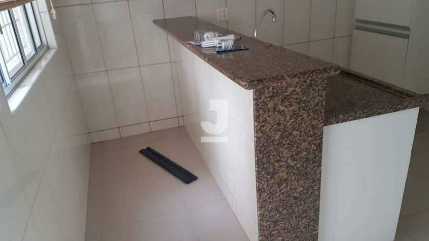 Casa à venda com 3 quartos, 238m² - Foto 8