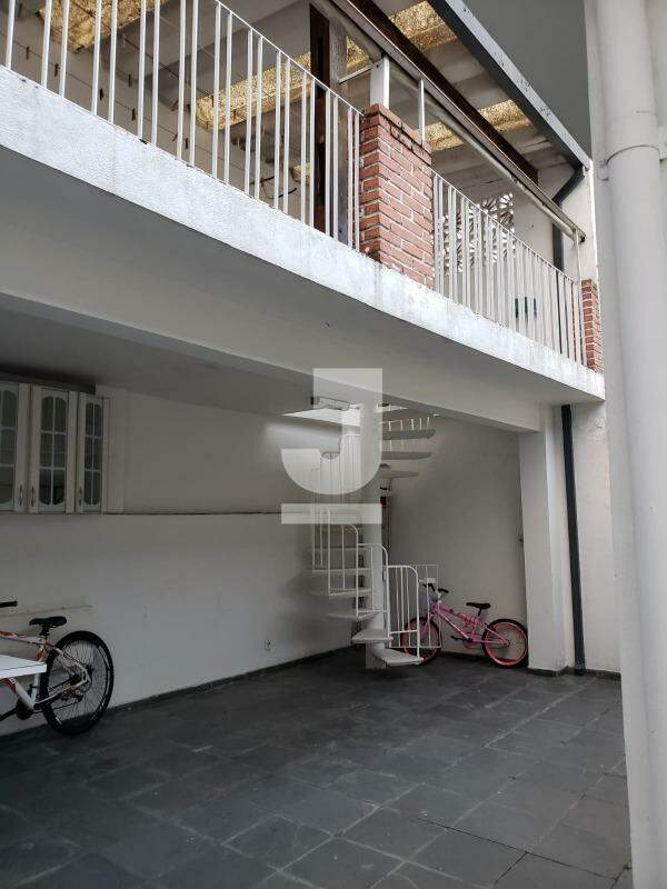 Casa à venda com 3 quartos, 238m² - Foto 26