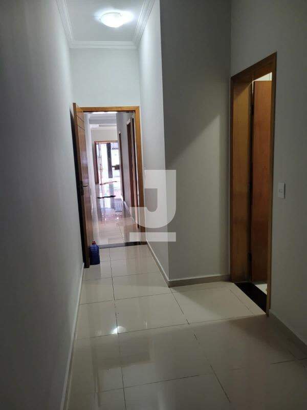 Casa à venda com 4 quartos, 181m² - Foto 14