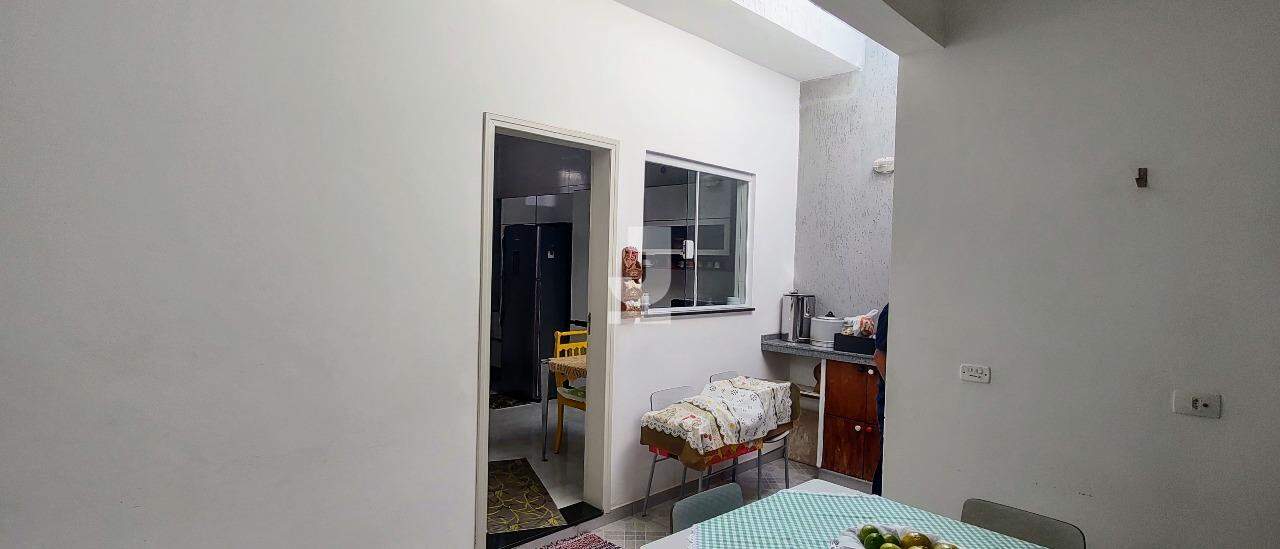 Casa à venda com 3 quartos, 120m² - Foto 18