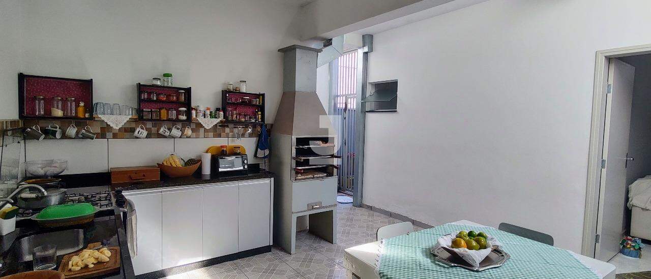 Casa à venda com 3 quartos, 120m² - Foto 25