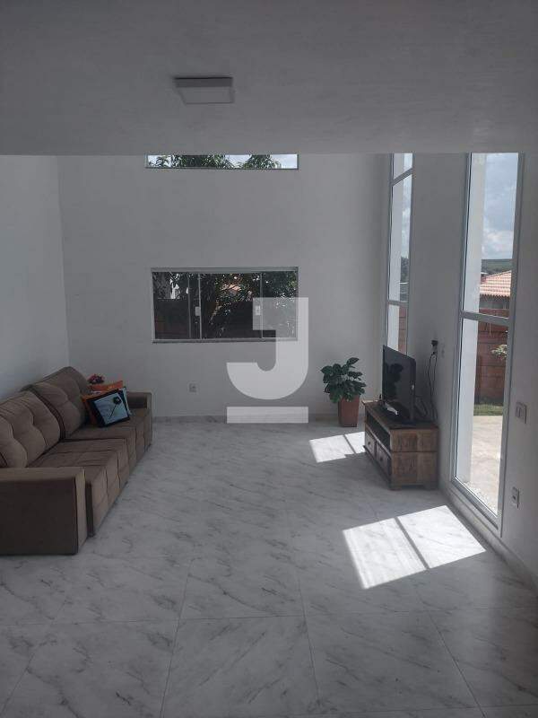 Casa de Condomínio à venda com 3 quartos, 200m² - Foto 4