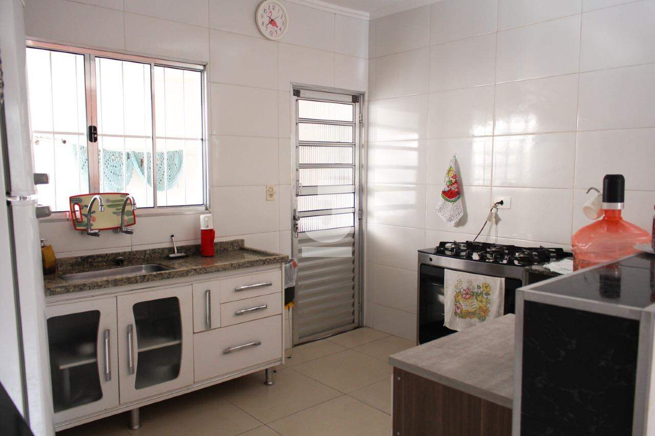 Casa à venda com 5 quartos, 241m² - Foto 12