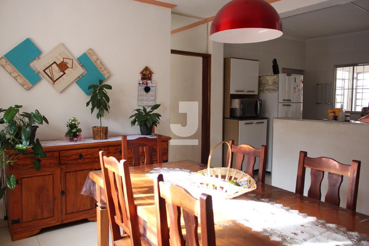 Casa à venda com 5 quartos, 241m² - Foto 1