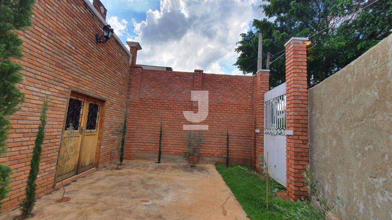 Casa à venda com 2 quartos, 60m² - Foto 2