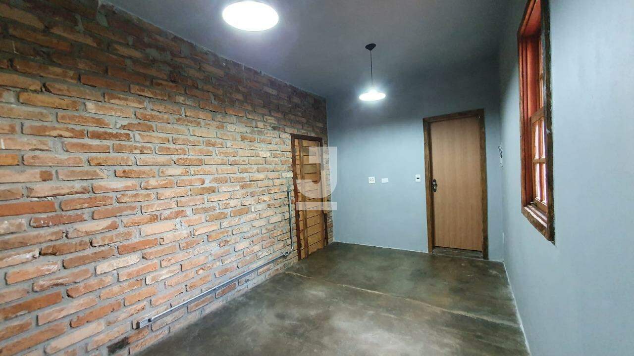 Casa à venda com 2 quartos, 60m² - Foto 9