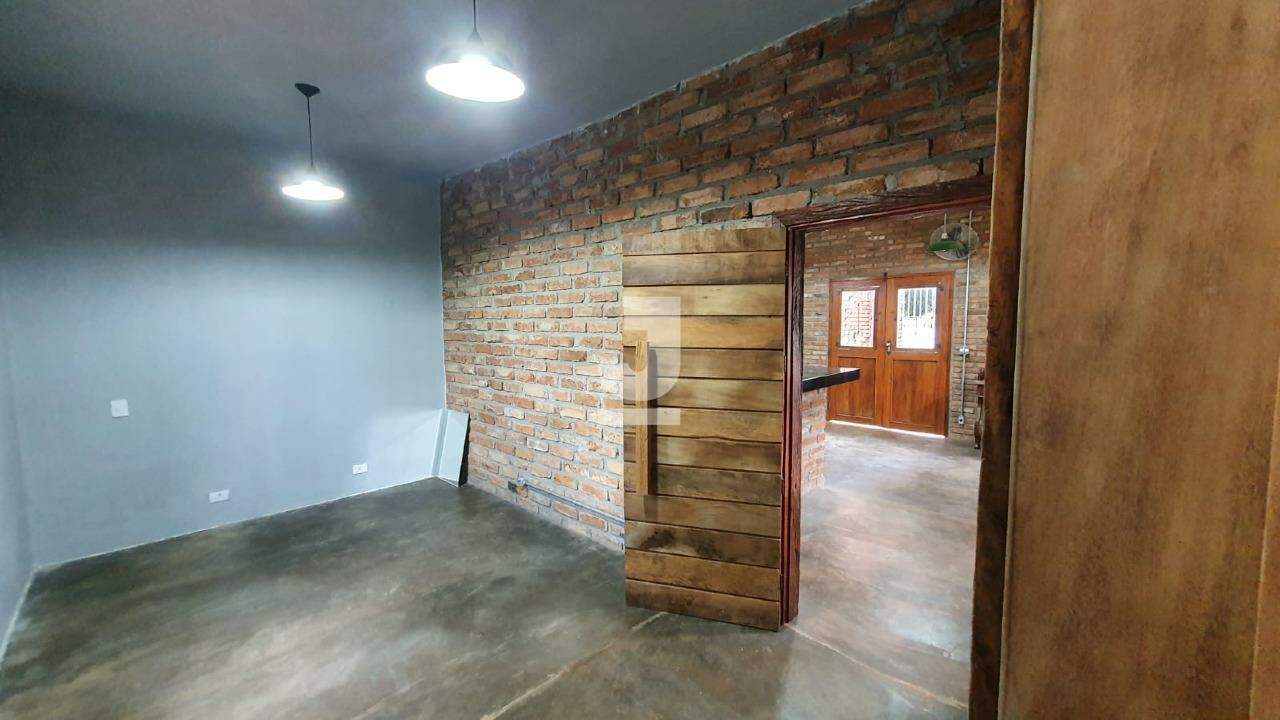 Casa à venda com 2 quartos, 60m² - Foto 7