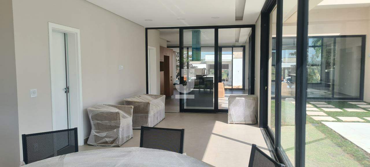 Casa de Condomínio à venda com 4 quartos, 330m² - Foto 24