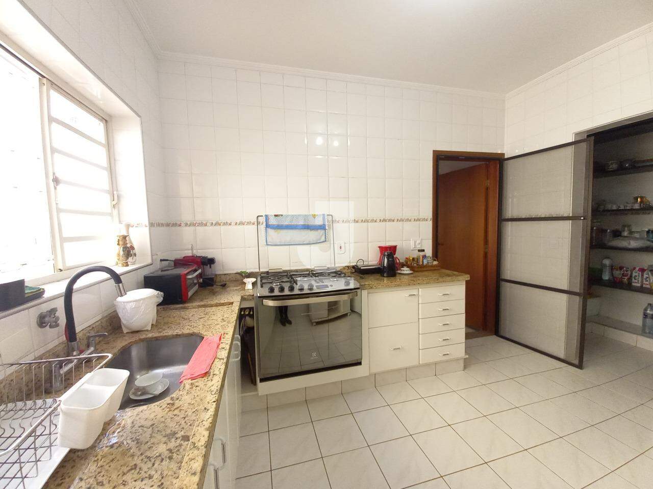 Casa à venda com 4 quartos, 223m² - Foto 23