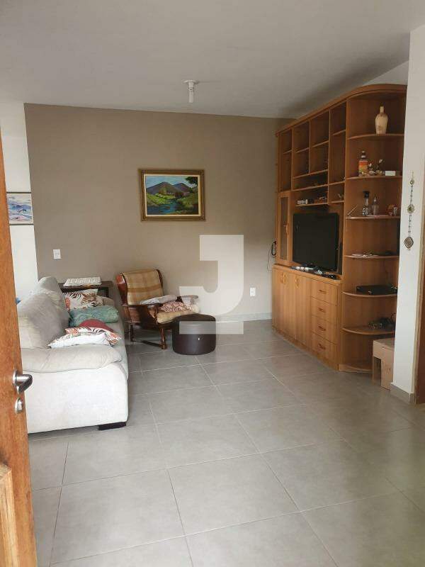 Casa à venda com 4 quartos, 248m² - Foto 10